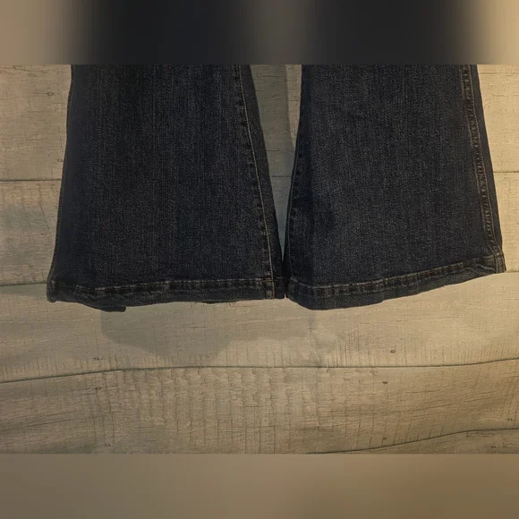 Wrangler Women's Retro High Rise Flare Bell Bottom Jeans Size 31x30 - Picture 5 of 12